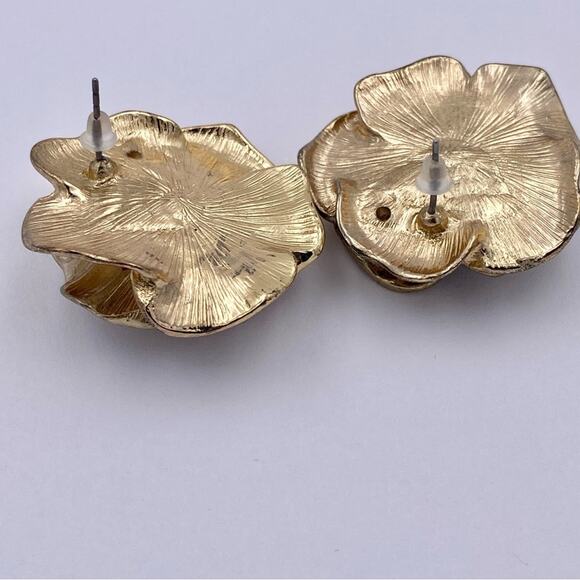 Vintage Large Textured Gold Tone Flower Rhinestone Earrings - Picture 9 of 12
